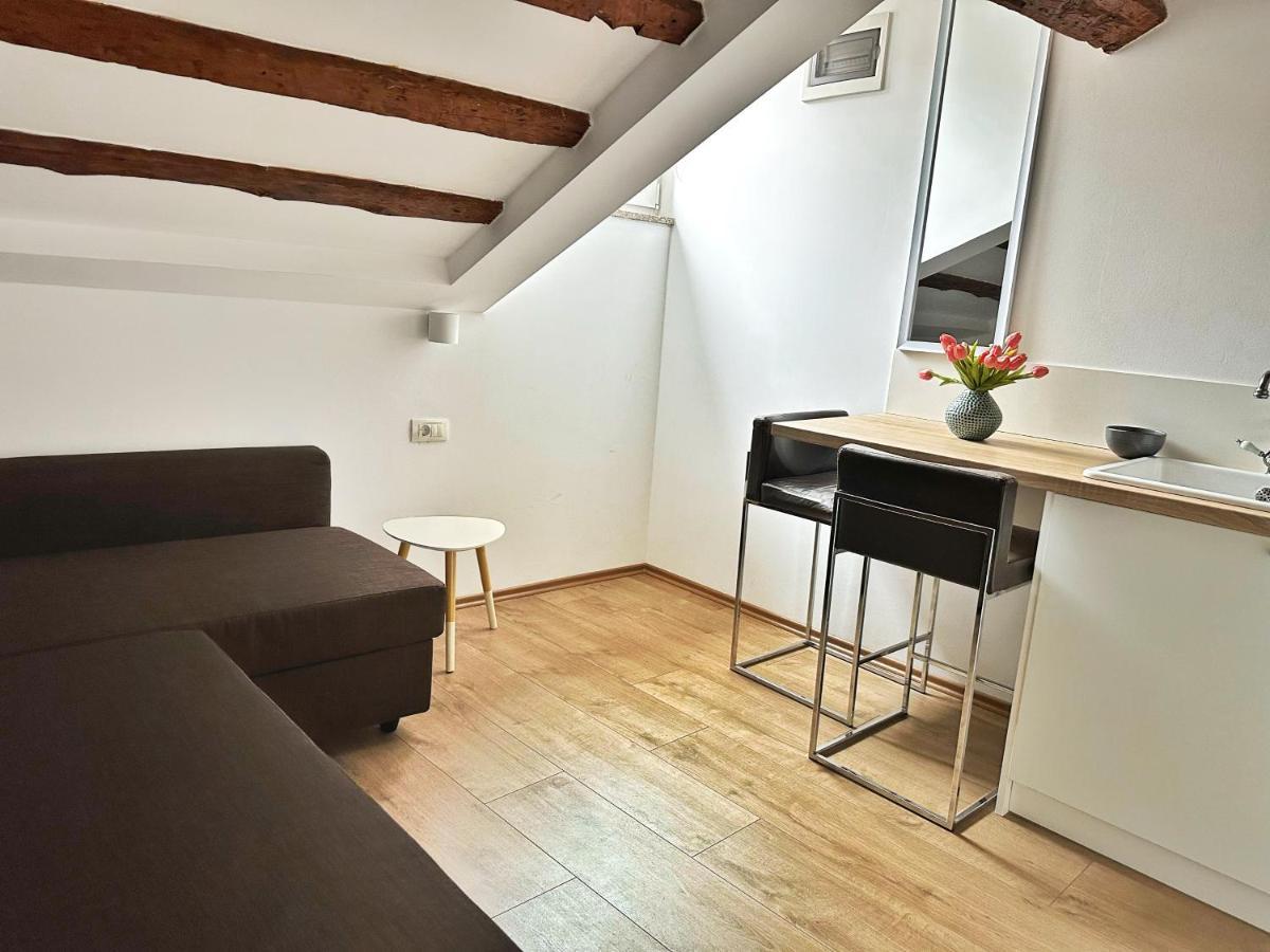 Romeo Apartments Rovigno Exterior photo